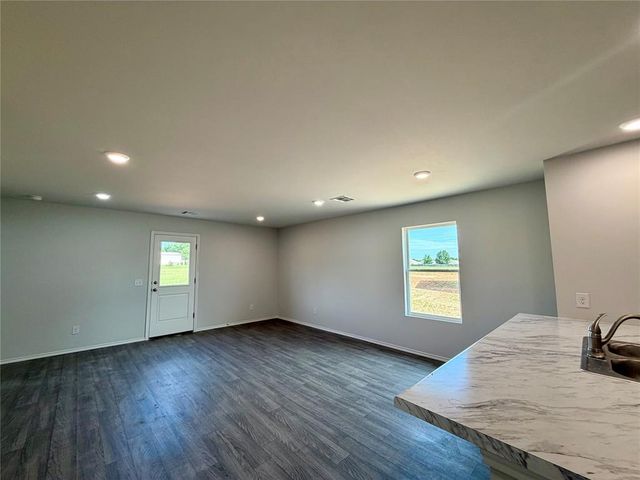 3915 NORTHRIDGE Road, Shawnee, OK 74804
