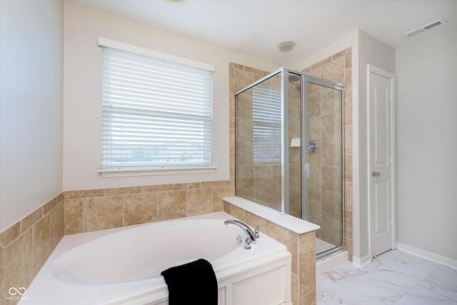 13872 Wendessa Drive, Fishers, IN 46038