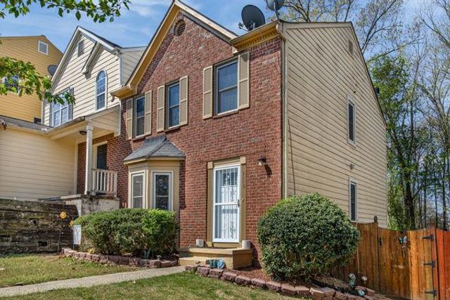 1835 Barrington Overlook NW, Marietta, GA 30066