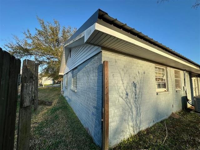 321 Iowa Avenue, Lake Arthur, LA 70549