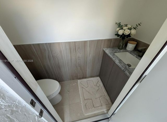 2900 SW 16th St, Fort Lauderdale, FL 33312