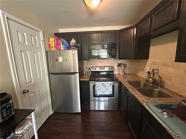 305 Ehlinger Drive D, Bryan, TX 77801