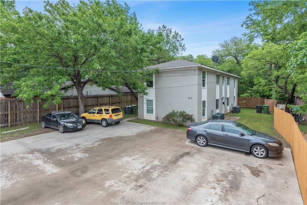 305 Ehlinger Drive D, Bryan, TX 77801