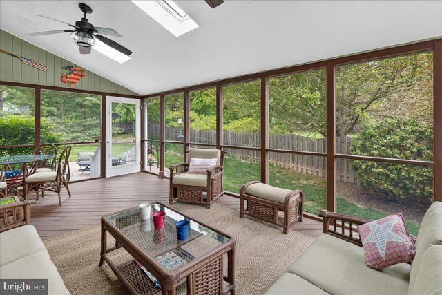 1 WALKING PURCHASE DR, Pennington, NJ 08534
