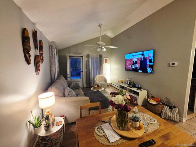 117 Maple Avenue, Flanders, NY 11901