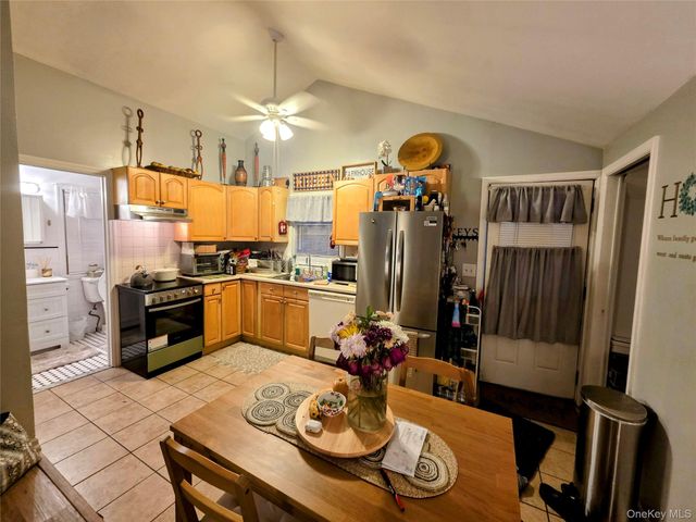 117 Maple Avenue, Flanders, NY 11901