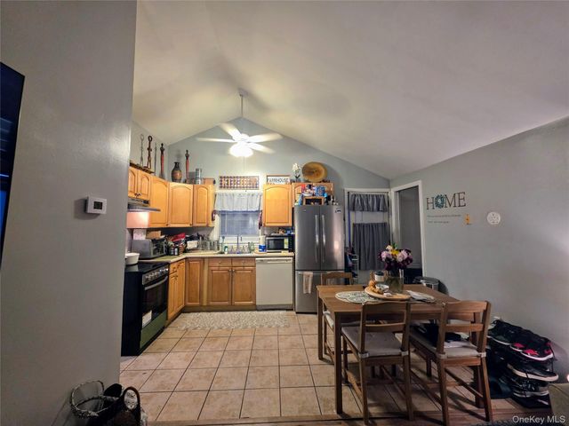 117 Maple Avenue, Flanders, NY 11901