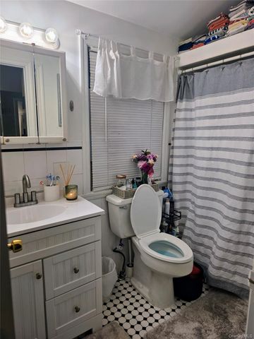 117 Maple Avenue, Flanders, NY 11901