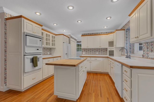 14856 Old Lake Road, Paynesville, MN 56362