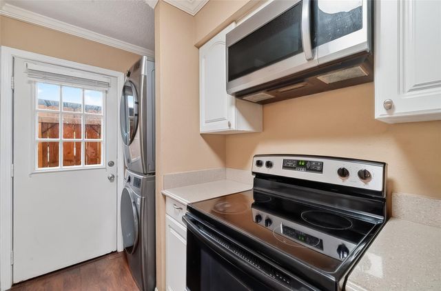 10615 Briar Forest Drive 802, Houston, TX 77042