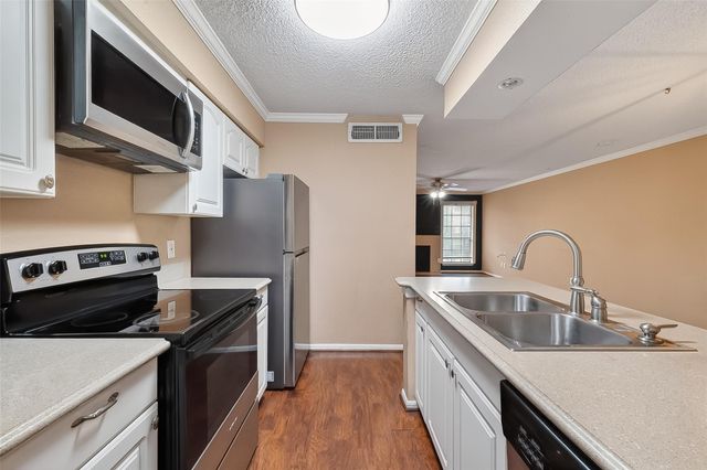 10615 Briar Forest Drive 802, Houston, TX 77042