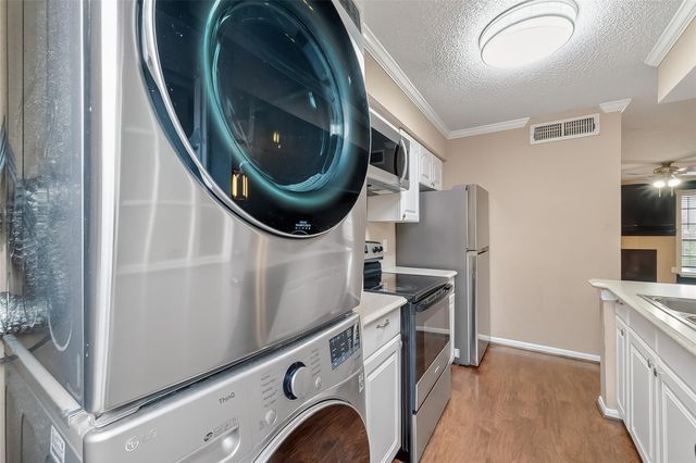 10615 Briar Forest Drive 802, Houston, TX 77042