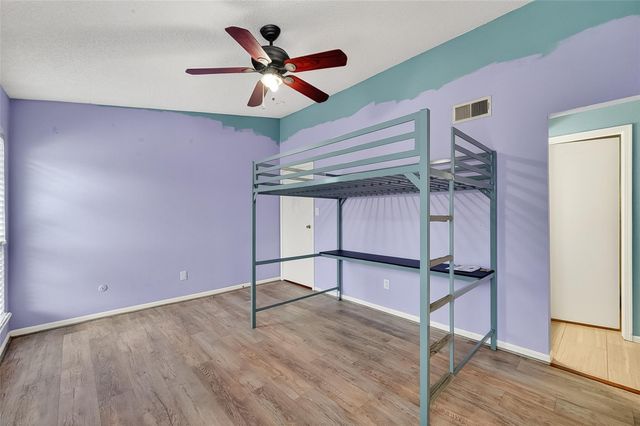 10615 Briar Forest Drive 802, Houston, TX 77042