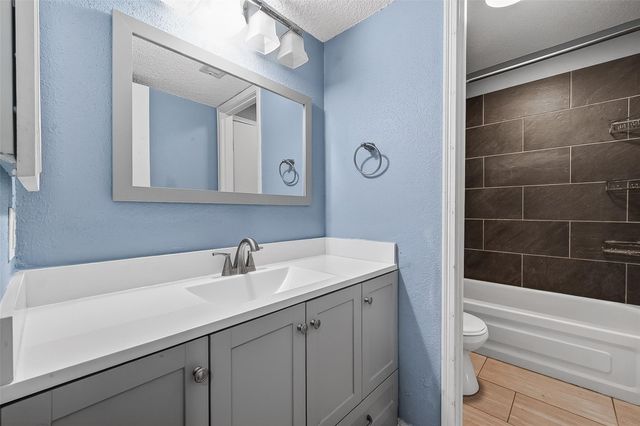 10615 Briar Forest Drive 802, Houston, TX 77042