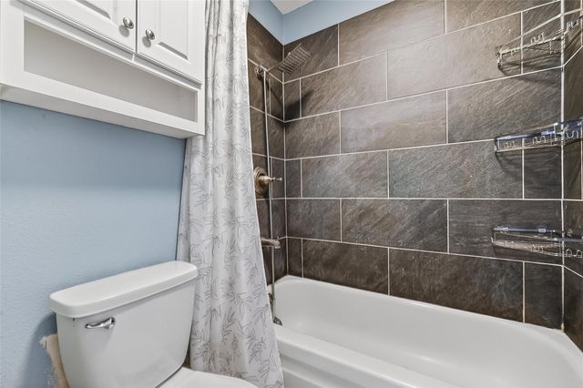 10615 Briar Forest Drive 802, Houston, TX 77042