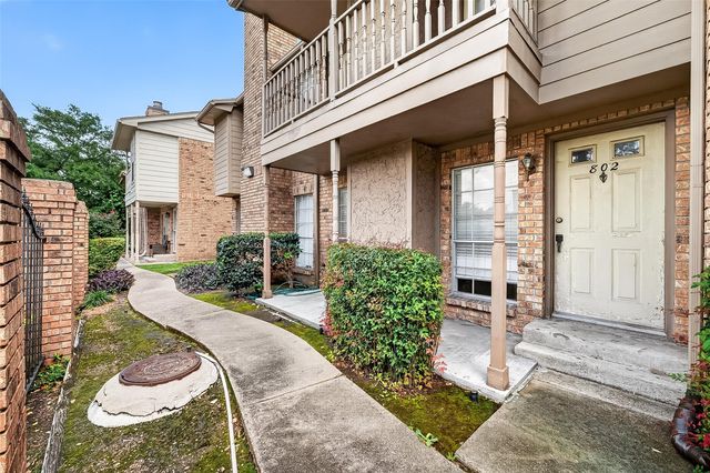 10615 Briar Forest Drive 802, Houston, TX 77042