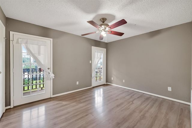 10615 Briar Forest Drive 802, Houston, TX 77042