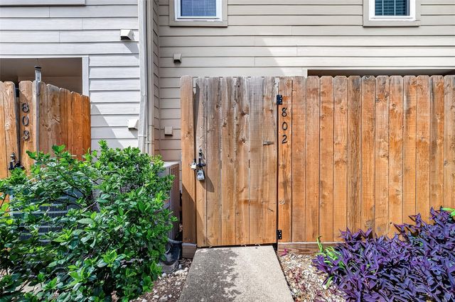 10615 Briar Forest Drive 802, Houston, TX 77042