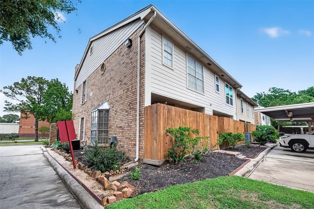 10615 Briar Forest Drive 802, Houston, TX 77042
