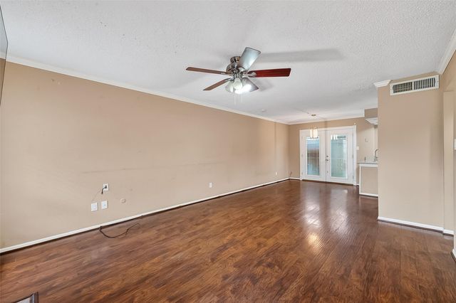 10615 Briar Forest Drive 802, Houston, TX 77042