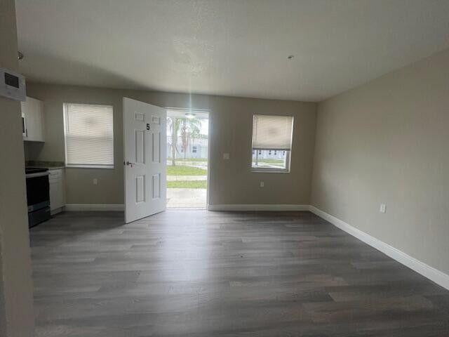 4393 Windsor Avenue 4, West Palm Beach, FL 33407