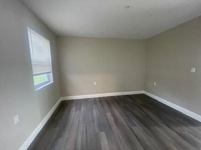 4393 Windsor Avenue 4, West Palm Beach, FL 33407