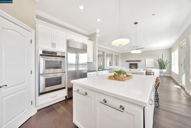 1100 Dunsyre Dr, Lafayette, CA 94549