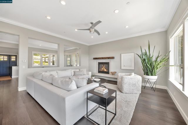 1100 Dunsyre Dr, Lafayette, CA 94549