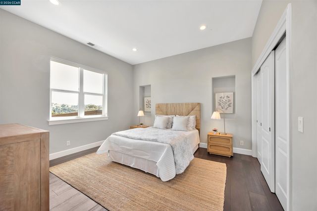 1100 Dunsyre Dr, Lafayette, CA 94549