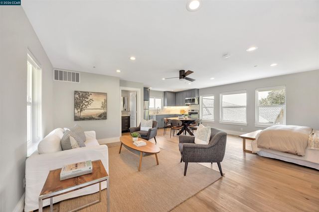 1100 Dunsyre Dr, Lafayette, CA 94549