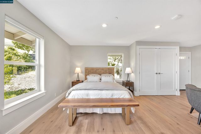 1100 Dunsyre Dr, Lafayette, CA 94549