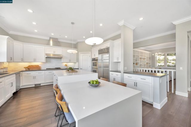 1100 Dunsyre Dr, Lafayette, CA 94549