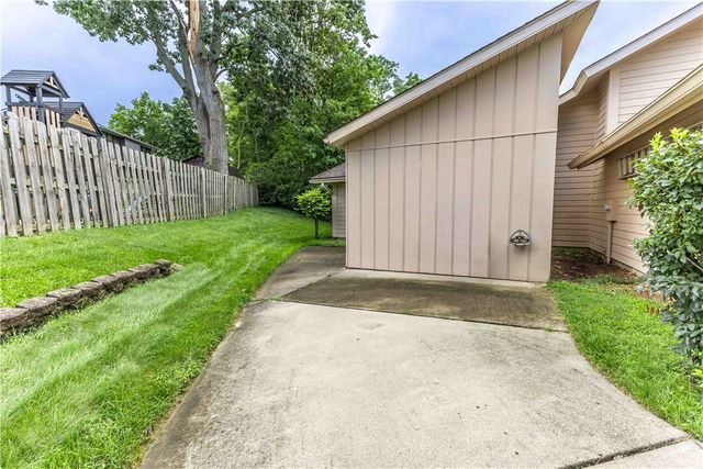 1646 Hickory Glenn Drive, Miamisburg, OH 45342