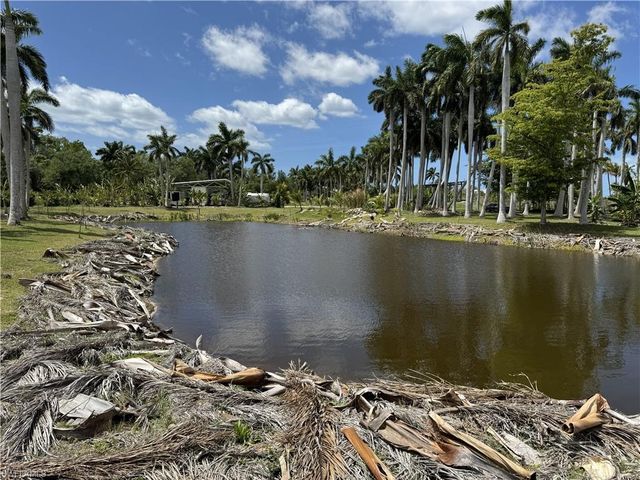 13641 Ficus Tree LN, Bokeelia, FL 33922