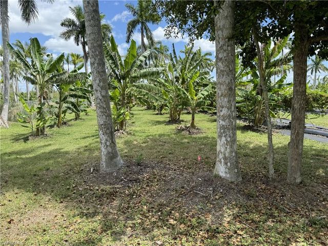 13641 Ficus Tree LN, Bokeelia, FL 33922