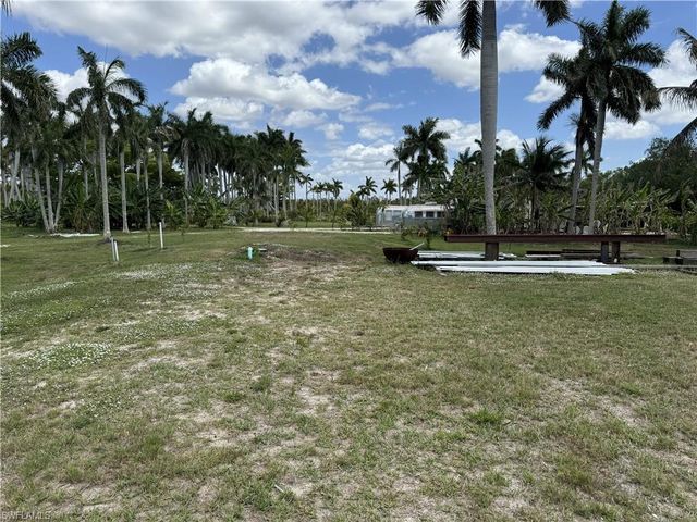 13641 Ficus Tree LN, Bokeelia, FL 33922