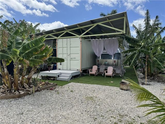 13641 Ficus Tree LN, Bokeelia, FL 33922