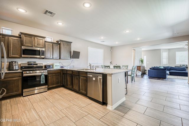 4833 MARK AVIZO Street, El Paso, TX 79938