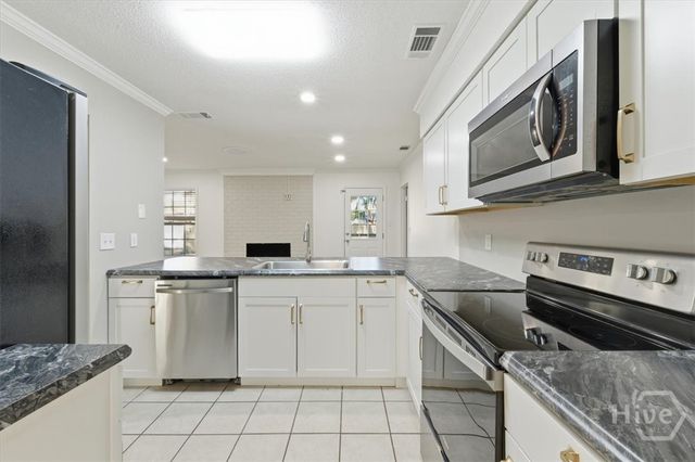 6 Whittington Court, Savannah, GA 31419