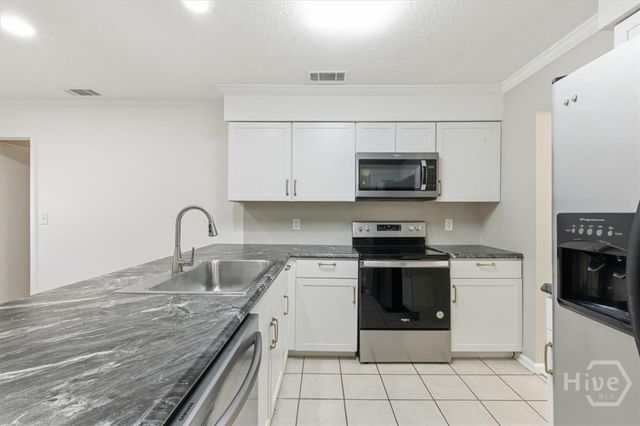 6 Whittington Court, Savannah, GA 31419