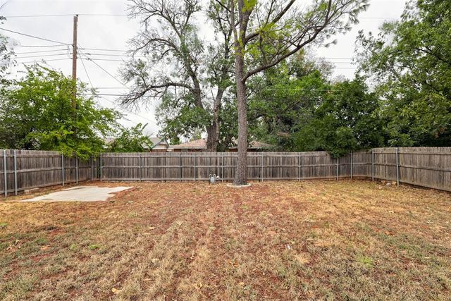 844 Englewood Road, Del City, OK 73115