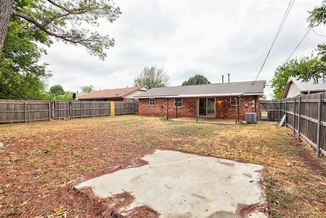 844 Englewood Road, Del City, OK 73115