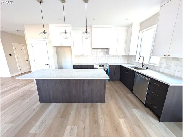 6709 Ne 27TH Pl, Vancouver, WA 98665