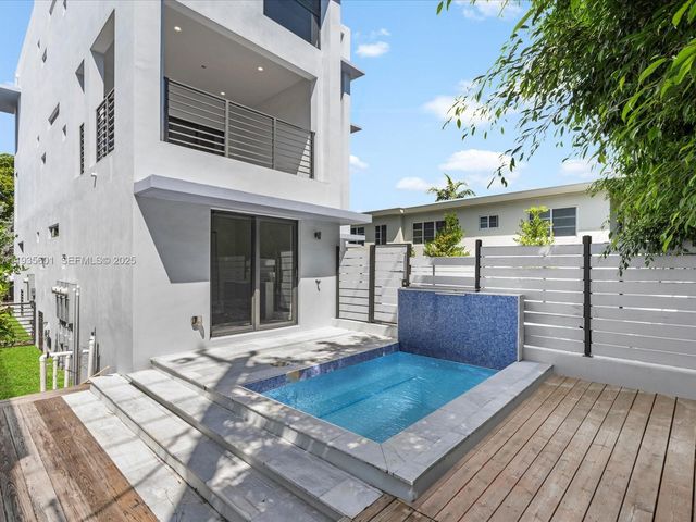 1134 71st St 3, Miami Beach, FL 33141