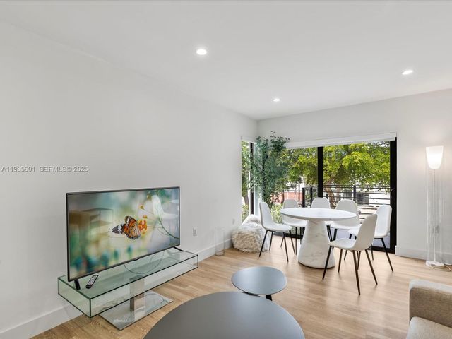 1134 71st St 3, Miami Beach, FL 33141