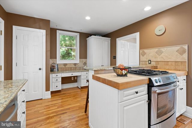 20 MERION AVE, Bryn Mawr, PA 19010