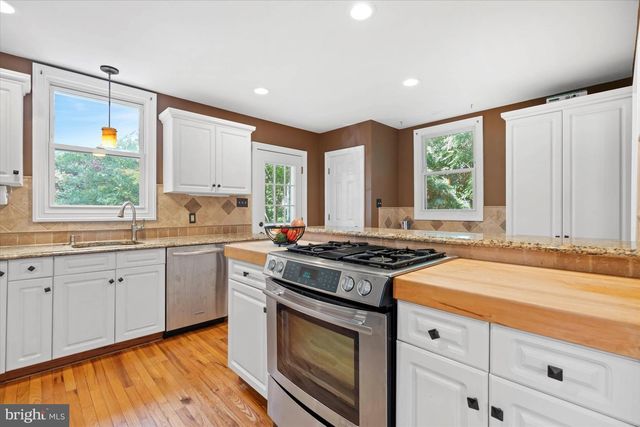 20 MERION AVE, Bryn Mawr, PA 19010