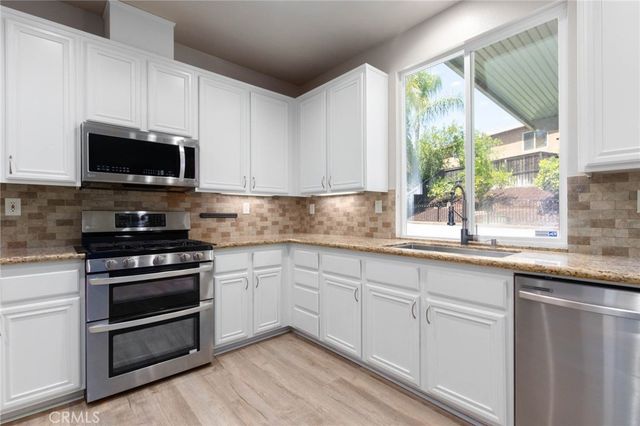 31826 Cypress View Court, Menifee, CA 92584