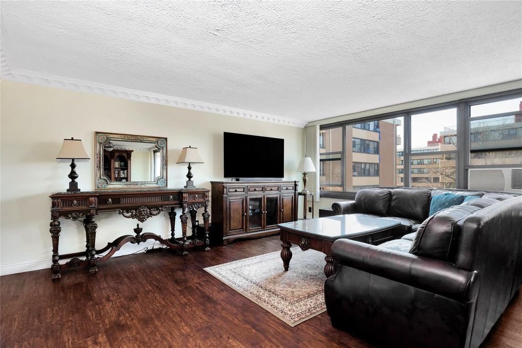 168-01 12 7B, Beechhurst, NY 11357