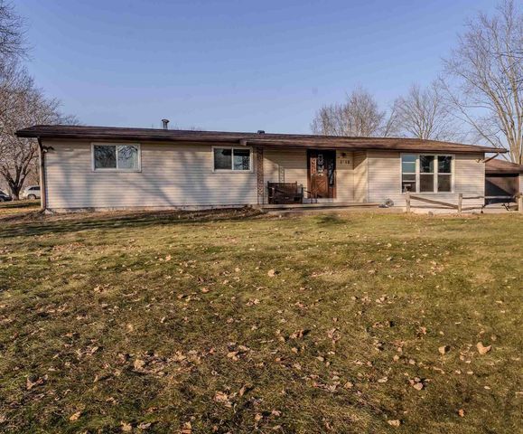 1615 Lakeview Drive, Tomah, WI 54660